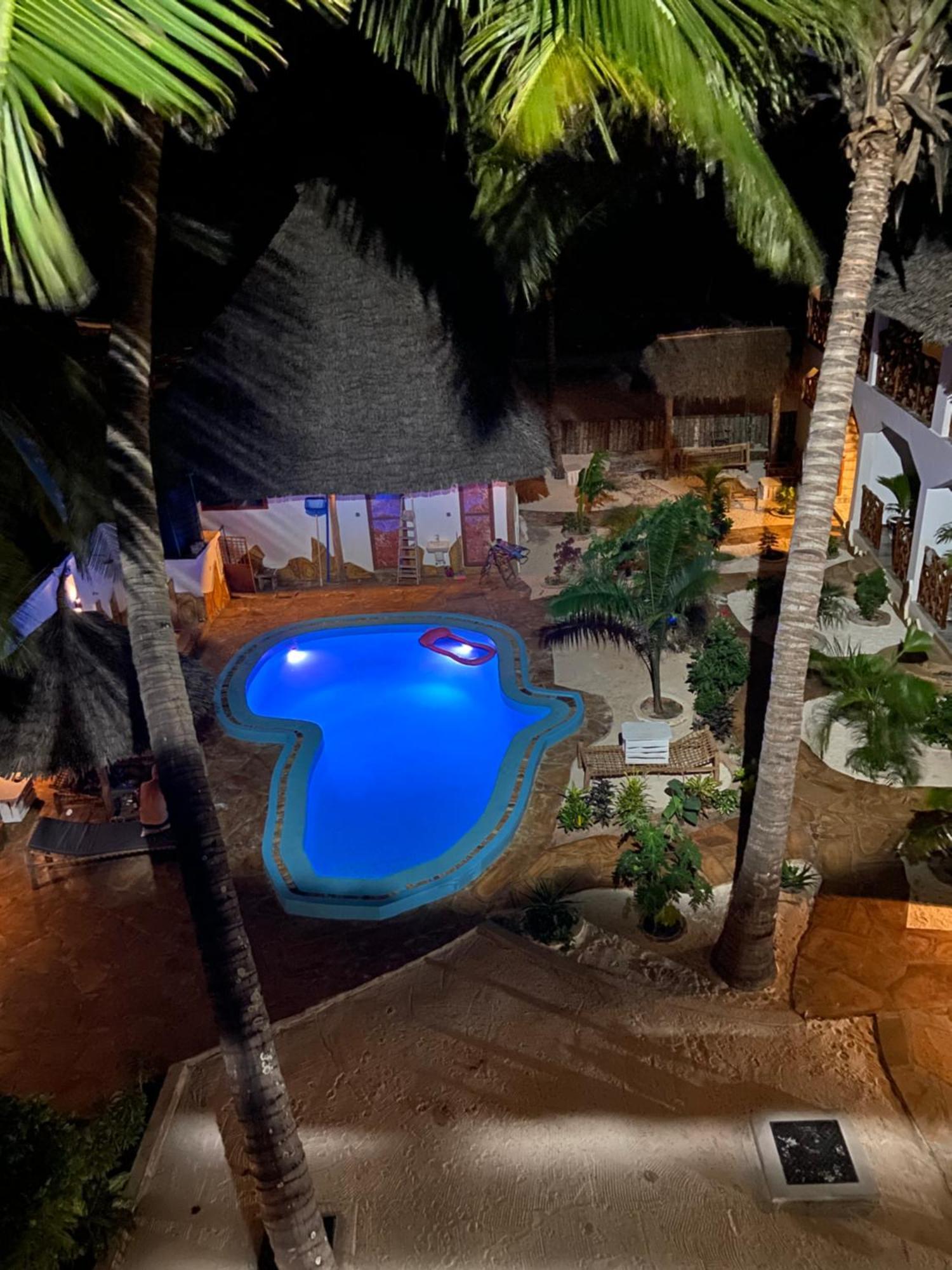 Bed and Breakfast Waka Waka Pwani Mchangani Esterno foto